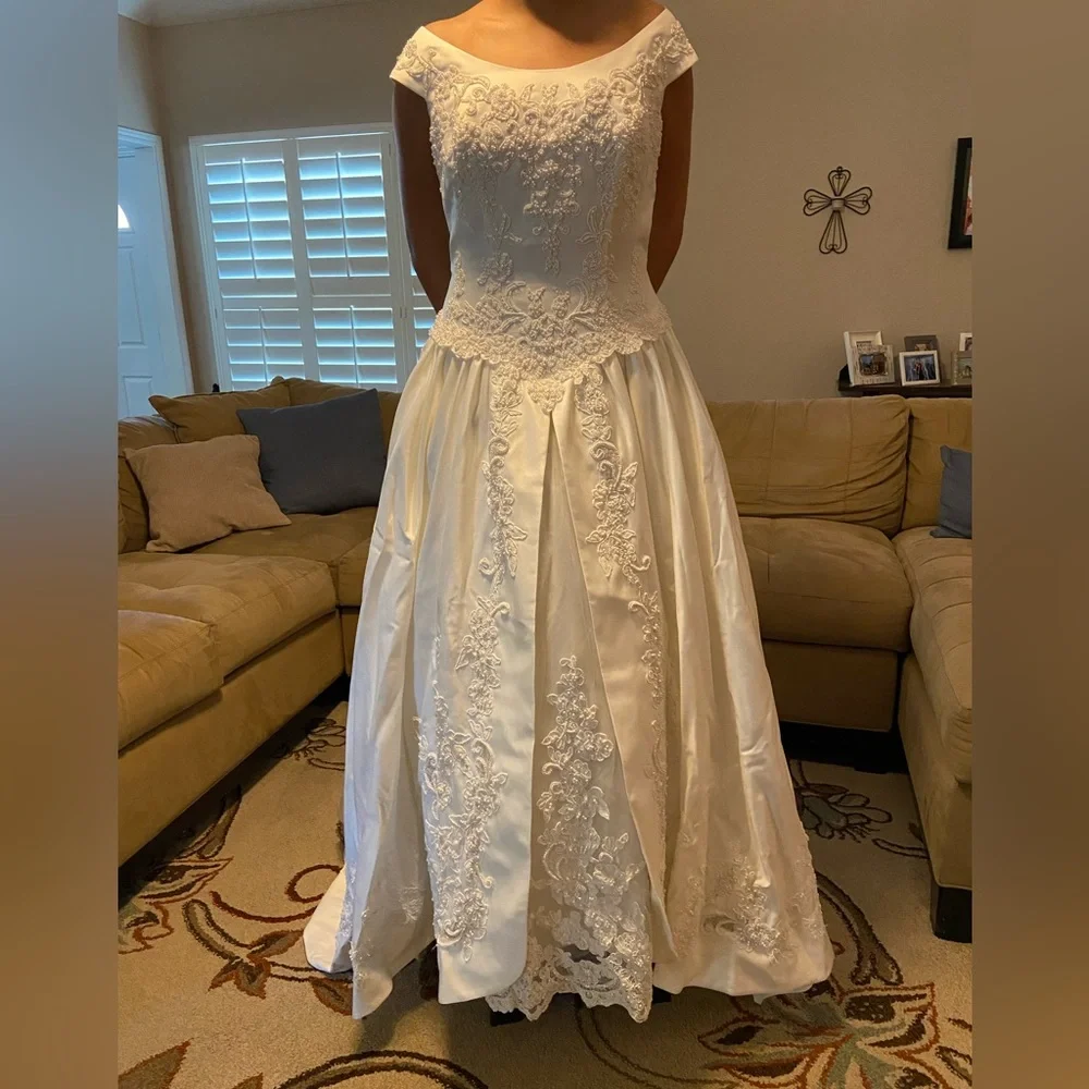 Mon Cheri Wedding dress size 14 - Picture 4 of 16